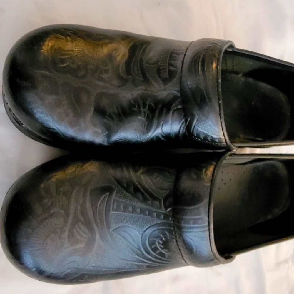 DANSKO CLOGS